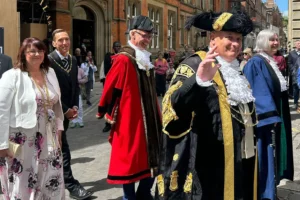 Lord Mayor’s ‘urgent need for help’ as unique badge lost at York Races