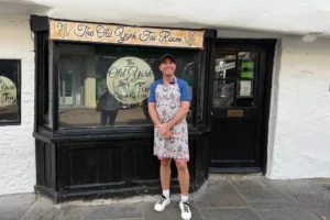 Owners of York tea room plan to run for election after sign row