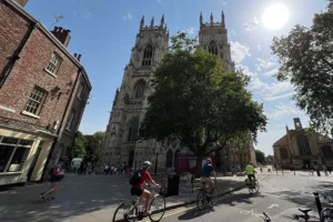 York temperatures to hit 32°C – as people urged to take precautions in the sun