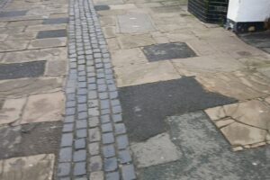 Work begins to repair pavements in Thirsk