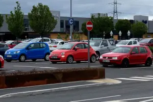 Driver writes graffiti on car parked at busy York shopping centre
