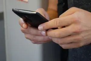 Why More Yorkshire Players Are Choosing to Use Their Phones for Online Casino Games