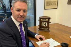Hull Trains Head of Communications receives Freedom of the City of London 