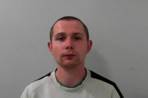 Man who threatened to stab security guard jailed