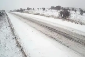 Snow delays traffic on North York Moors – Ploughs and gritters at work