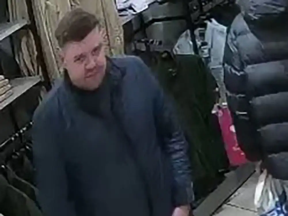 Police issue CCTV after theft at York department store