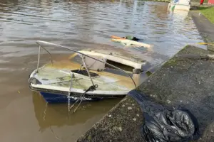 Updated: Police called to submerged boat in York
