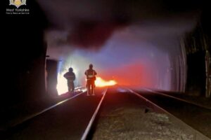 Pictures – Rail tunnel remains closed after fire