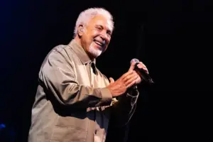 Rock god Sir Tom Jones to play North Yorkshire gig
