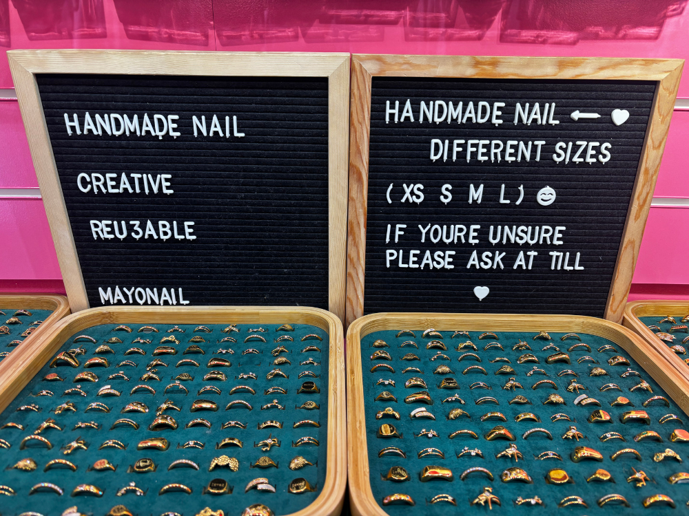 New in York: MayoNail opens new shop