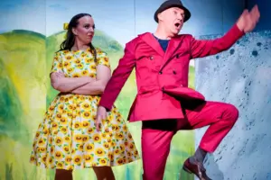 Review: Owt O’This World!