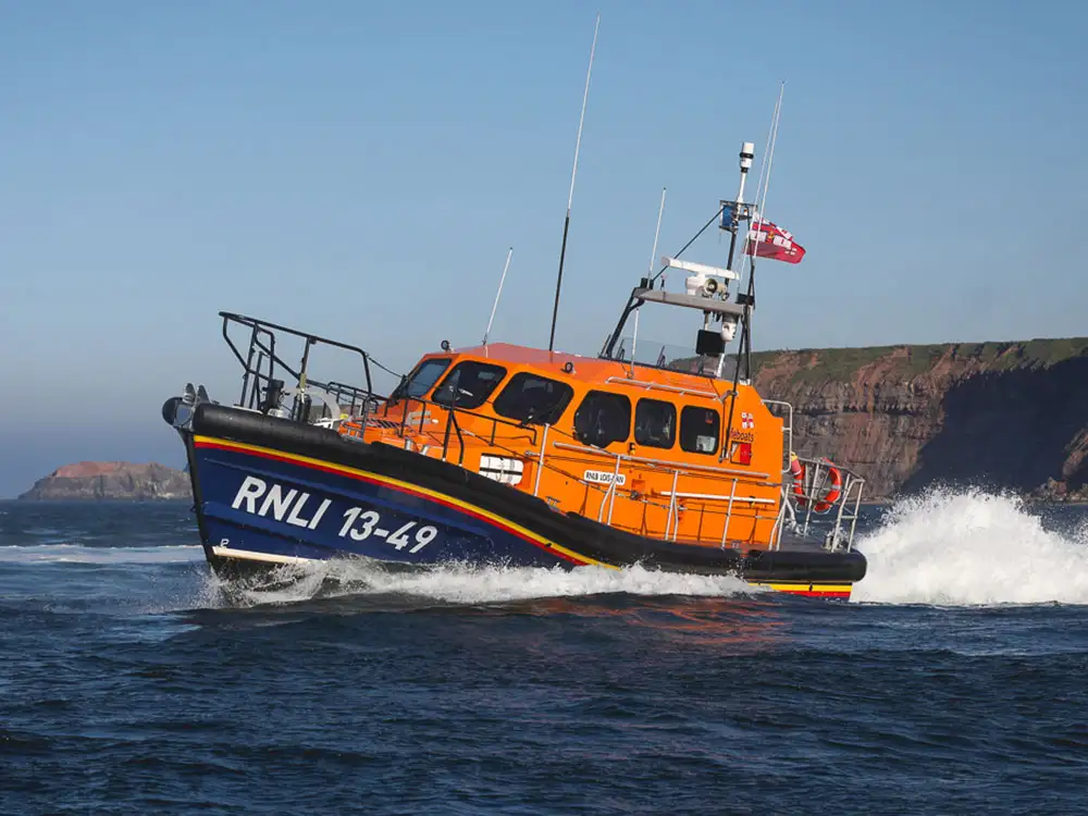 Boat capsizes off North Yorkshire Coast