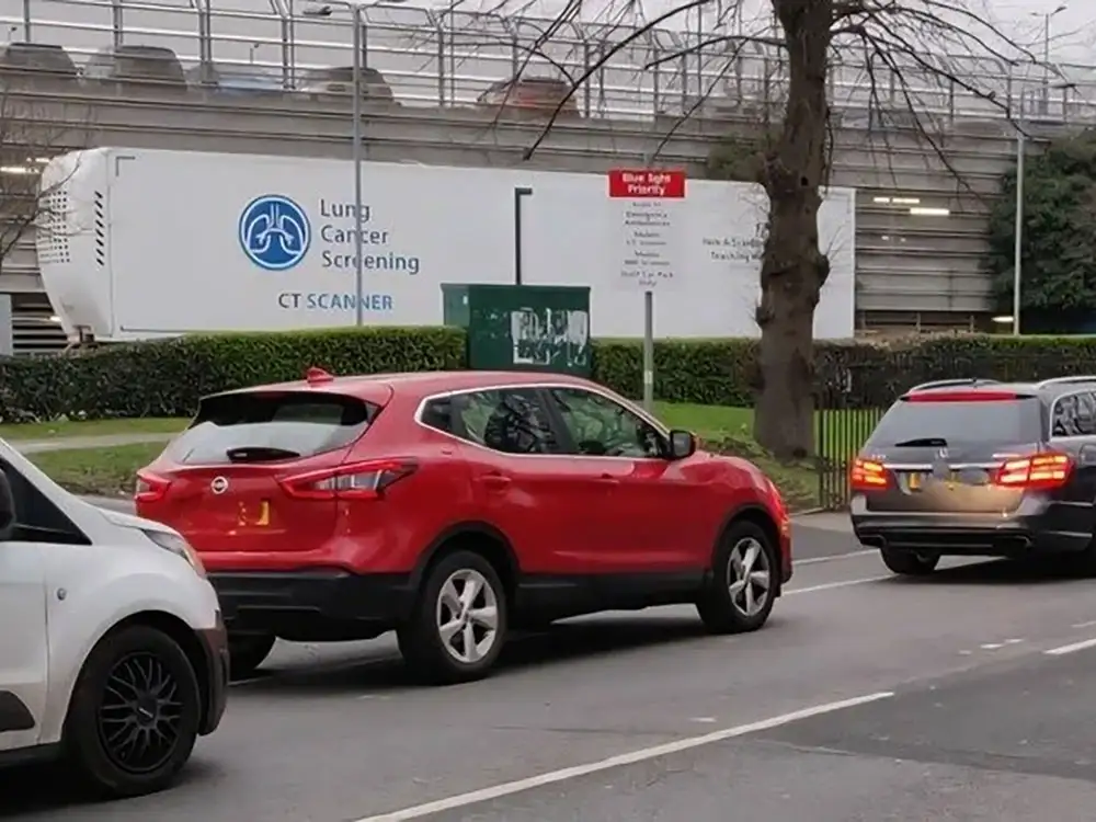 ‘Dangerous’ traffic near York Hospital sees drivers travelling wrong way down road