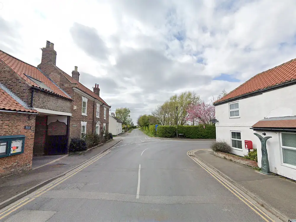 Five men try to steal e-bike from ‘very frightened’ children