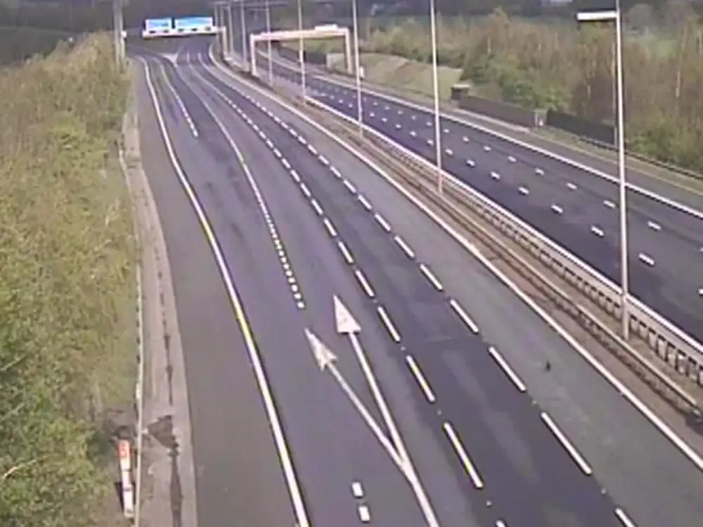 A1(M) closed for miles south of Ferrybridge after serious crash
