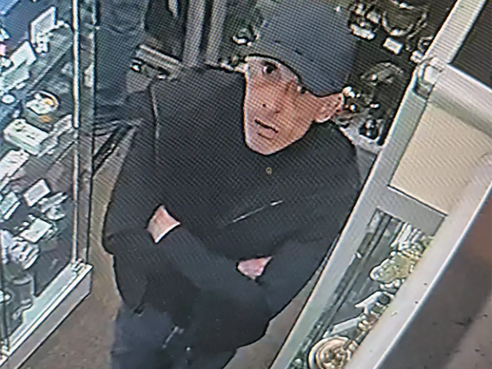 Thief steals items worth more than £4,600 from York shop