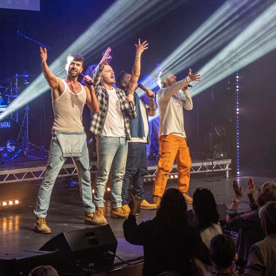 flamingo-fest-re-take-that-headaliner-at-flamingo-land-1196×1196