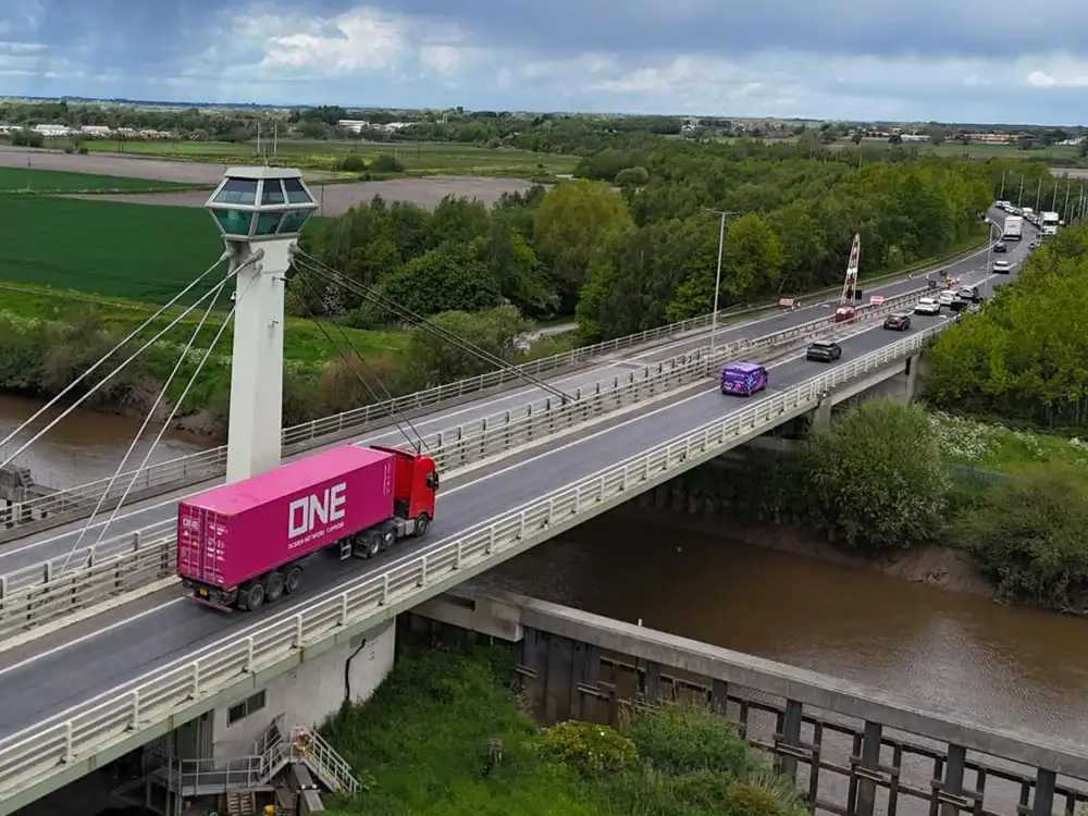Delays on Selby bridge set to continue for months