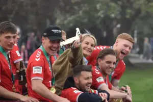 Video and pix: Thousands of ecstatic fans greet York City on champions parade