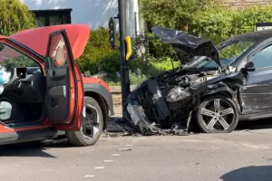 Updated: Three people taken to hospital after crash on York road