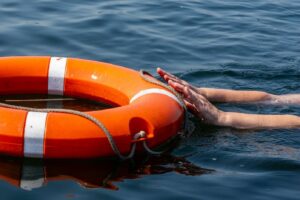 Don’t fall victim to cold water shock during the hot weather says council