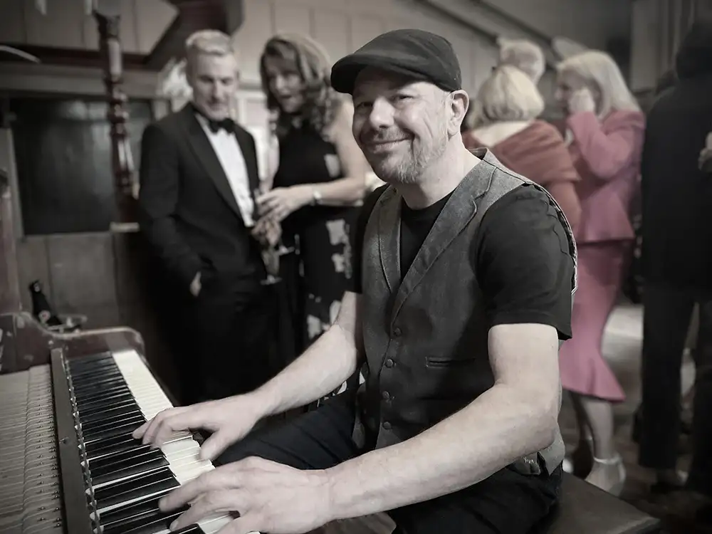 York musician returns with sell-out show – with stories and singalongs