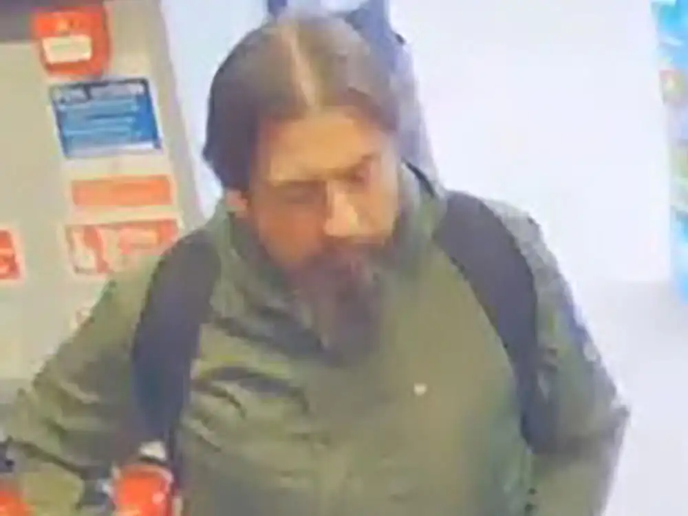 Man claimed to be a police officer and threatened young people in York