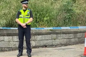 Cordon on York street – Police guard in place