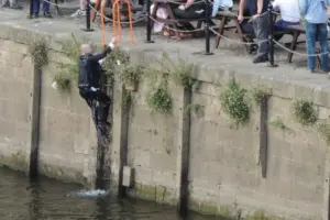 Pictures: ‘What starts as a laugh can turn to tragedy’ – Warning after racegoer jumps into river
