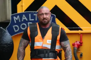 Watch: Yorkshire strongman pulls 64-tonne train