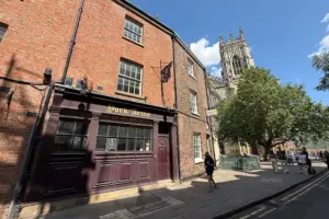 Telling messages left on York’s best-known empty pub after brewer’s death
