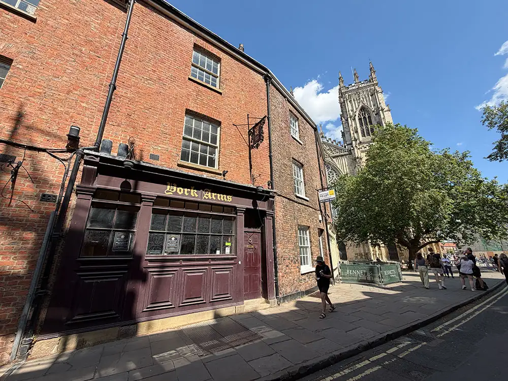 Telling messages left on York’s best-known empty pub after brewer’s death