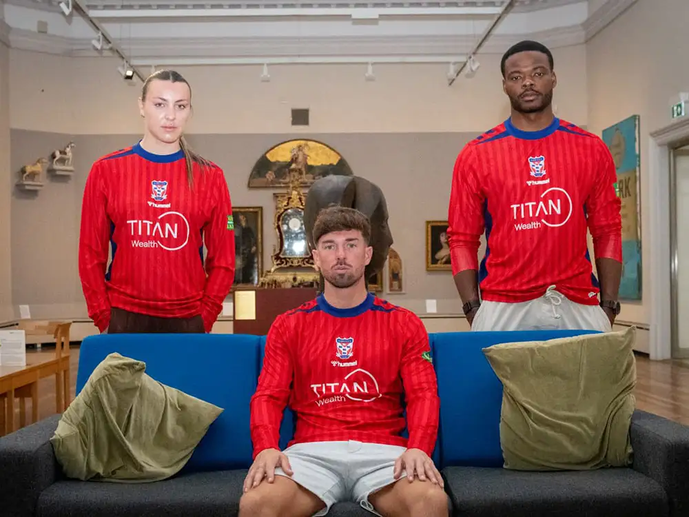 ‘It’s a thing of beauty’: York City’s new kit revealed, complete with central badge