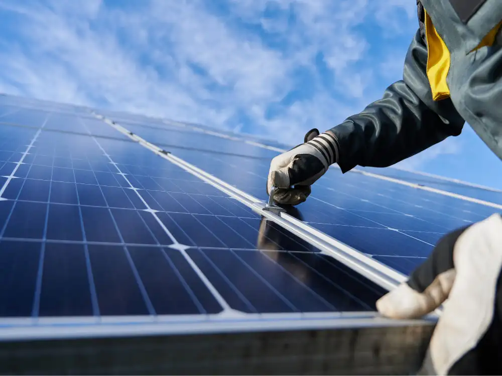 More than 700 solar panels set to be installed on York building